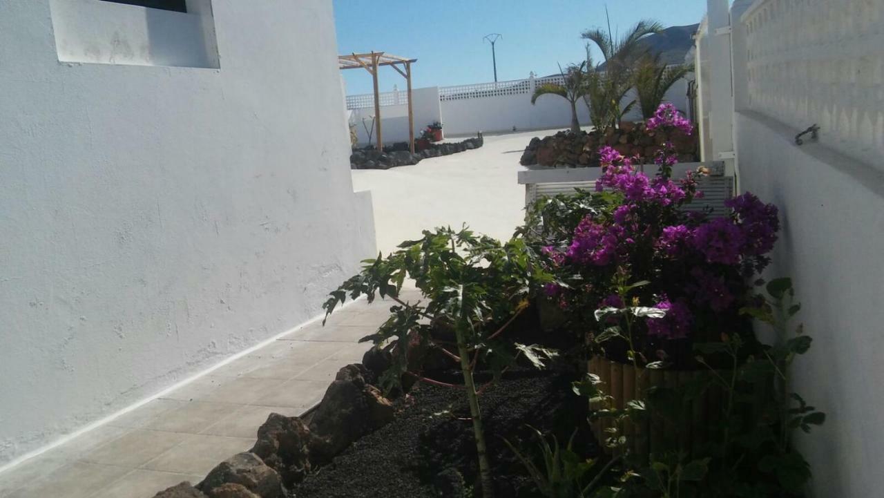Ferienwohnung Alma En El Mar Tinajo Exterior foto